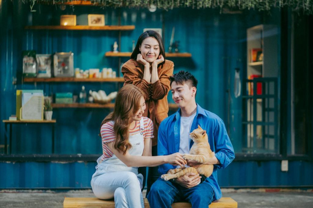 Bộ ba S.T - Lan Ngọc - Thúy Ngân trong MV