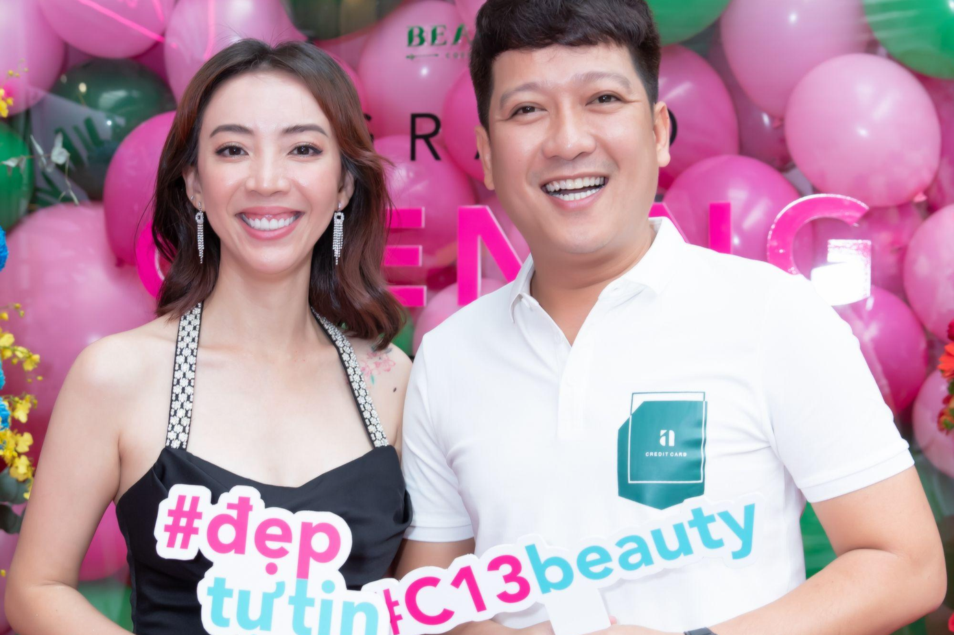 Trường Giang rạng rỡ đến chúc mừng Thu Trang