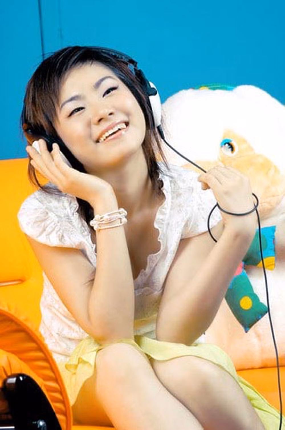 Sau khi H.A.T tan rã, Lương Bích Hữu hoạt động solo và phát hành các album như Cô Gái Trung Hoa, It's not over, Ây da ây da...