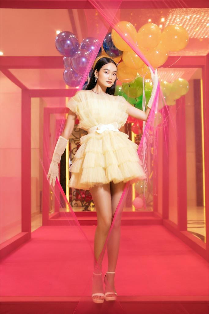 Quỳnh Anh sở hữu gương mặt góc cạnh, hút mắt người nhìn