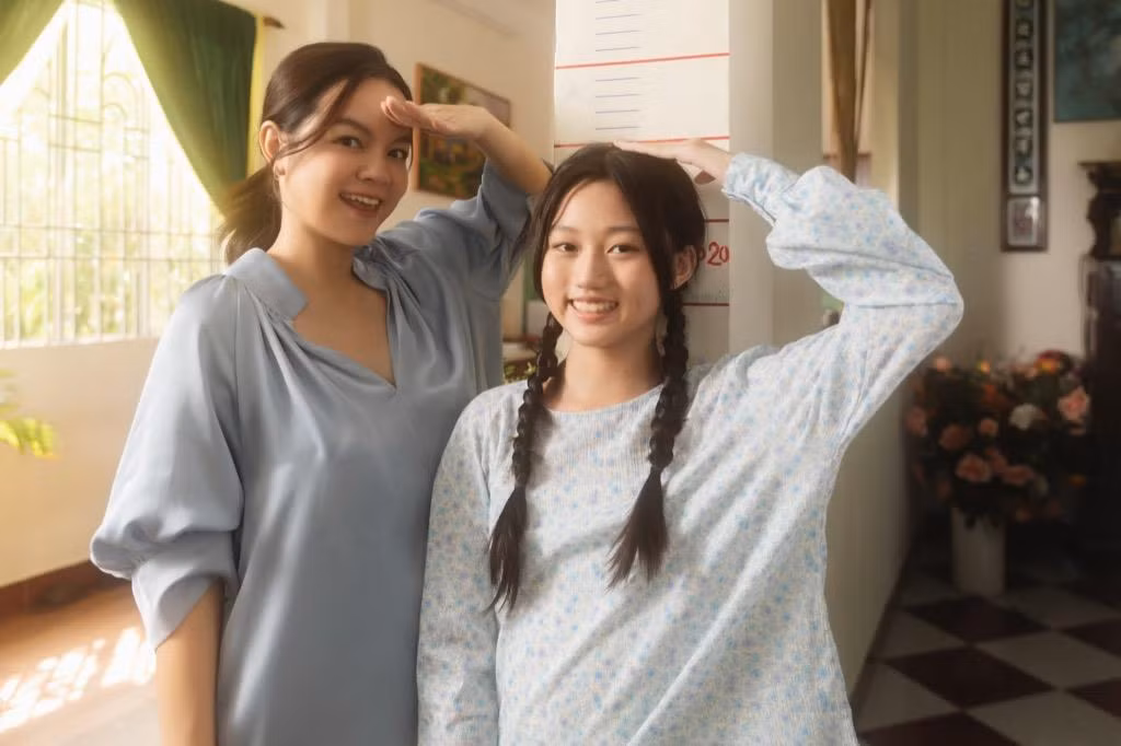 Phạm Quỳnh Anh và diễn viên nhí Mai Cát Vi Phạm Quỳnh Anh và diễn viên nhí Mai Cát Vi