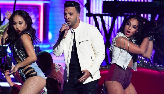 Showbiz 11/5: Bức họa bé gái khỏa thân của Picasso gây tranh luận ảnh 5