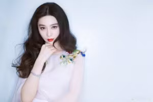 Showbiz 30/5: Mẫu nữ tiết lộ ‘sốc’ sau khi tố họa sĩ Ngô Lực hiếp dâm ảnh 5
