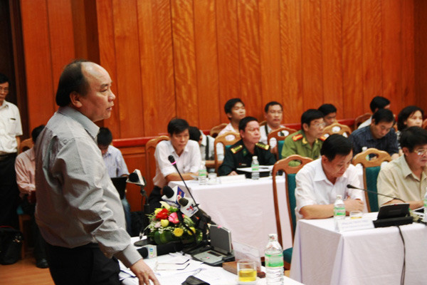 Phó thủ tướng yêu cầu ngành chức năng khẩn trương khắc phục hậu quả bão số 11. Ảnh: Nguyễn Huy Phó thủ tướng yêu cầu ngành chức năng khẩn trương khắc phục hậu quả bão số 11. Ảnh: Nguyễn Huy