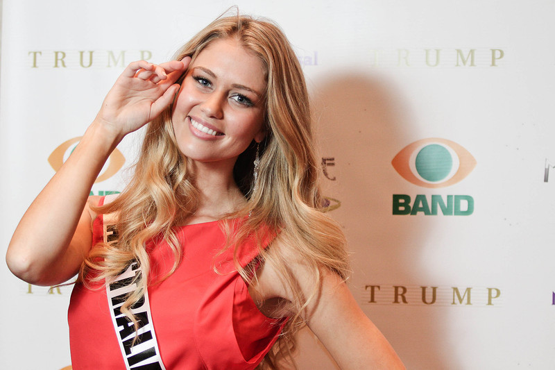 Hoa hậu Úc - Scherri-lee Biggs