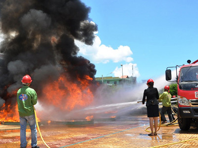 Người dân có thể tham gia chữa cháy và xe chữa cháy tự vận hành