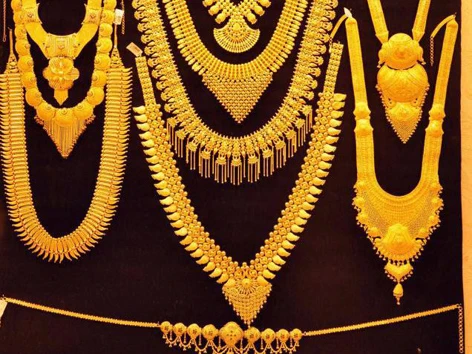 Giá vàng thế giới sáng đầu tuần tăng hơn 10USD. Ảnh: Reuters 