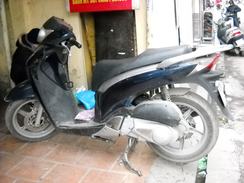 Rất may chiếc xe đã được cứu cháy kịp thời