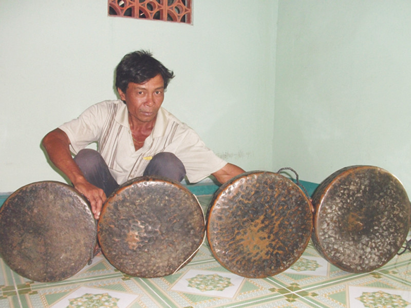 Bộ mã la 4 chiếc của đồng bào Raglai