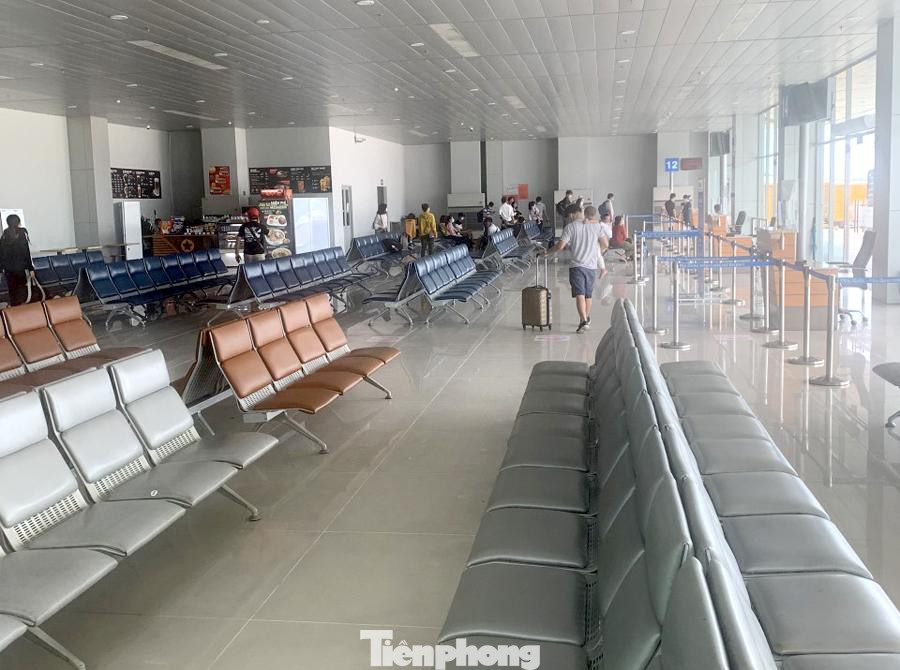 Sân bay đìu hiu mùa COVID-19 ảnh 17