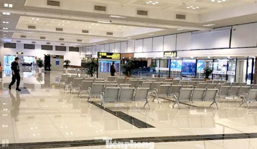 Sân bay đìu hiu mùa COVID-19 ảnh 9