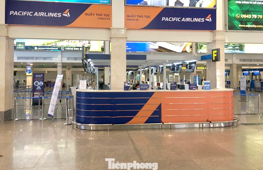 Sân bay đìu hiu mùa COVID-19 ảnh 4