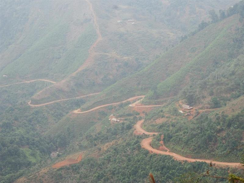 Vỉa quặng sắt Tây Bá. Ảnh: X.B