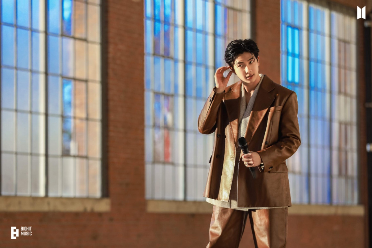 Đồn đoán về việc RM (BTS) rất có thể sẽ có gương mặt đại sứ mới của Bottega Veneta Đồn đoán về việc RM (BTS) rất có thể sẽ có gương mặt đại sứ mới của Bottega Veneta