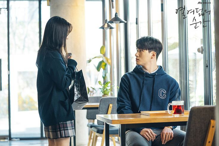 Ai cũng cần có không gian và thời gian riêng để làm bất cứ điều gì mà họ muốn. Ai cũng cần có không gian và thời gian riêng để làm bất cứ điều gì mà họ muốn.