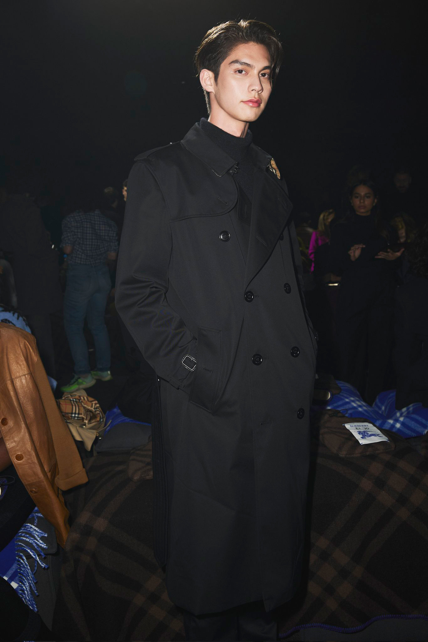 Bright Vachiravit, đại sứ của Burberry tại khu vực Đông Nam Á. Bright Vachiravit, đại sứ của Burberry tại khu vực Đông Nam Á.