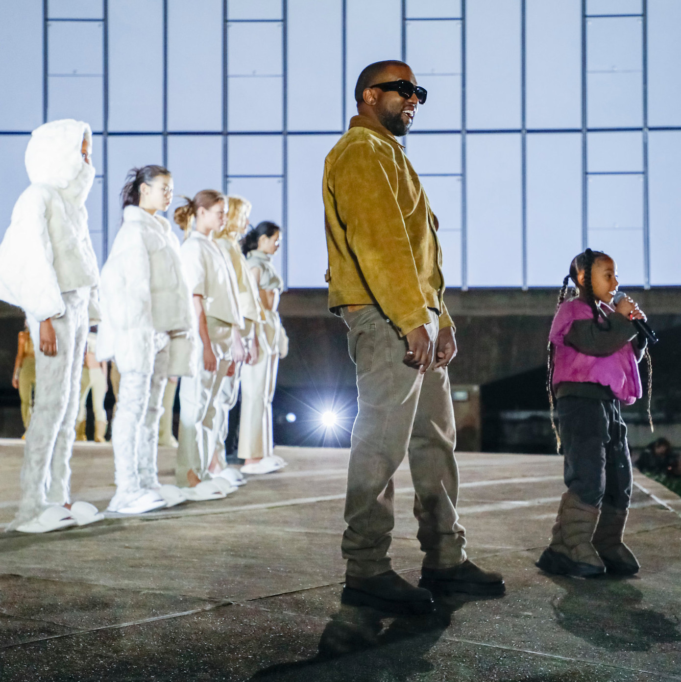 Mọi chuyện vẫn tốt đẹp cho đến tháng 9/2022, nam rapper và thương hiệu GAP ngừng hợp tác. Mọi chuyện vẫn tốt đẹp cho đến tháng 9/2022, nam rapper và thương hiệu GAP ngừng hợp tác.