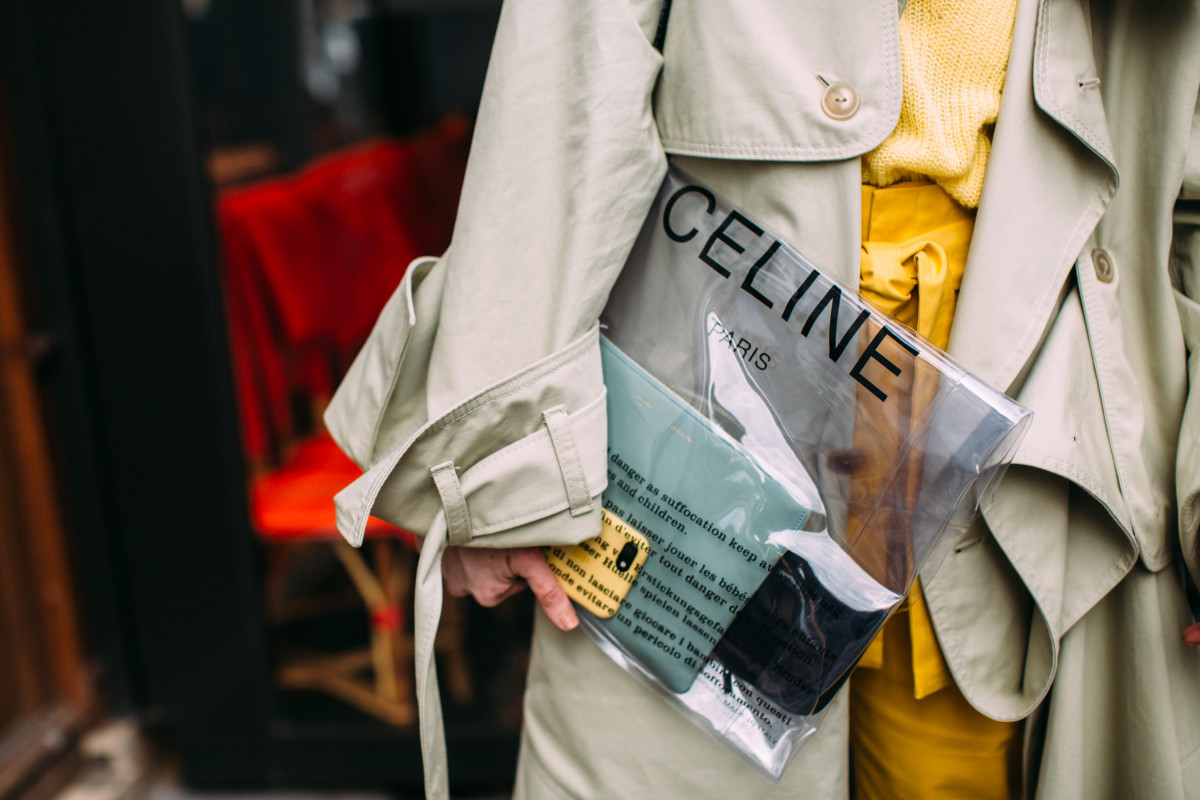 Bất tiện lớn nhất của nó chính là dễ dàng thu hút và tạo lòng tham cho kẻ gian. Bất tiện lớn nhất của nó chính là dễ dàng thu hút và tạo lòng tham cho kẻ gian.