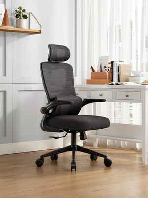 Đau lưng khiến bạn khó tập trung làm việc, thậm chí khó sinh hoạt trong cuộc sống. Đau lưng khiến bạn khó tập trung làm việc, thậm chí khó sinh hoạt trong cuộc sống.