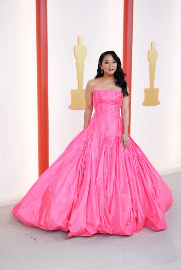 Stephanie Hsu chọn đầm Valentino, thêm một lần nữa nhà Valentino ghi điểm.