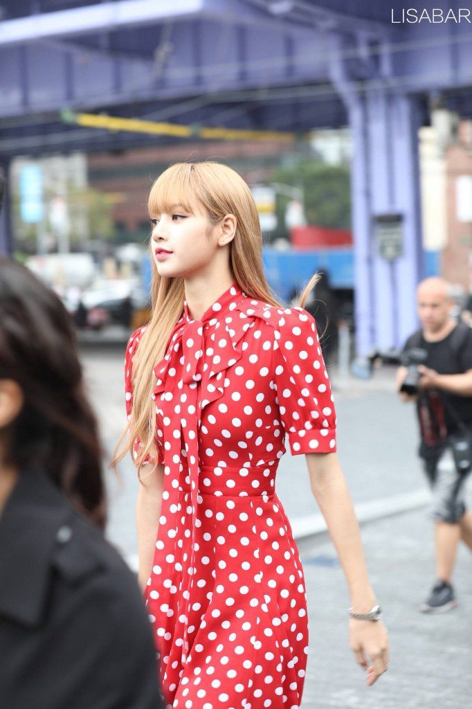 Phong cách cổ điển sẽ giúp bạn trông thanh lịch trong mọi tình huống.