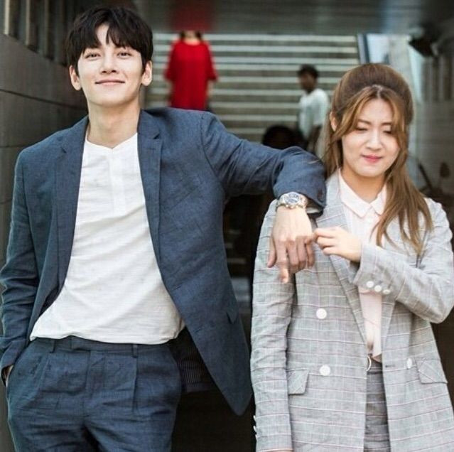 Nhiều người không dành lời khen cho người họ thích, vì một lý do đơn giản: Họ nghĩ bạn quá hoàn hảo và đó là điều dĩ nhiên không cần nhắc tới. Nhiều người không dành lời khen cho người họ thích, vì một lý do đơn giản: Họ nghĩ bạn quá hoàn hảo và đó là điều dĩ nhiên không cần nhắc tới.