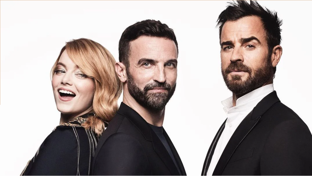 Nicolas Ghesquière (giữa) về với Louis Vuitton sau khi kết thúc với Balenciaga.