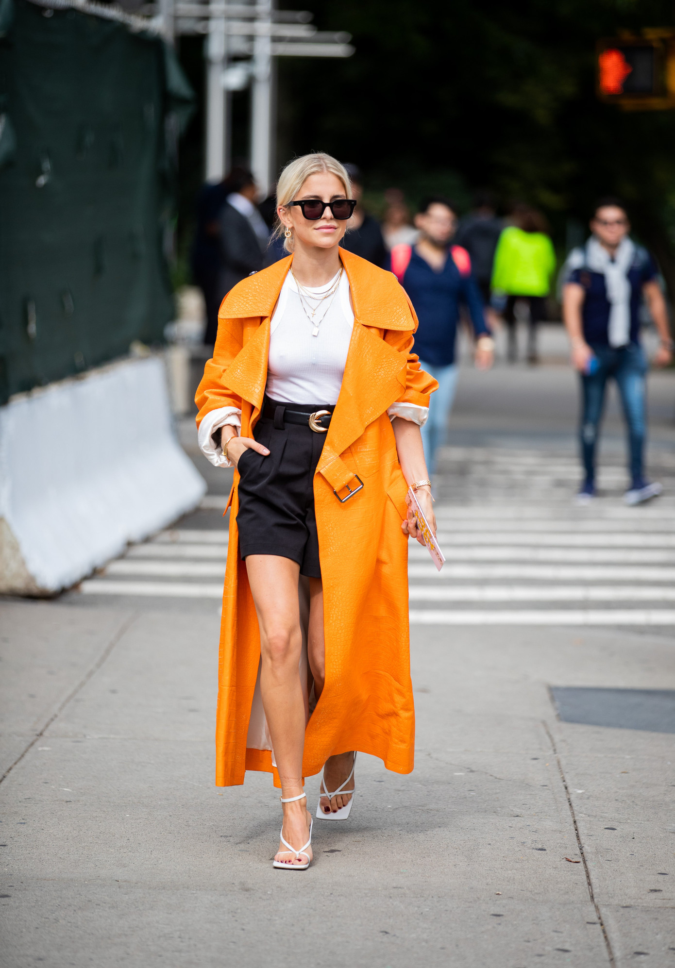 Trong lần đầu tiên ra mắt gia đình người yêu, mặc đồ màu cam sẽ giúp ích cho bạn rất nhiều Trong lần đầu tiên ra mắt gia đình người yêu, mặc đồ màu cam sẽ giúp ích cho bạn rất nhiều