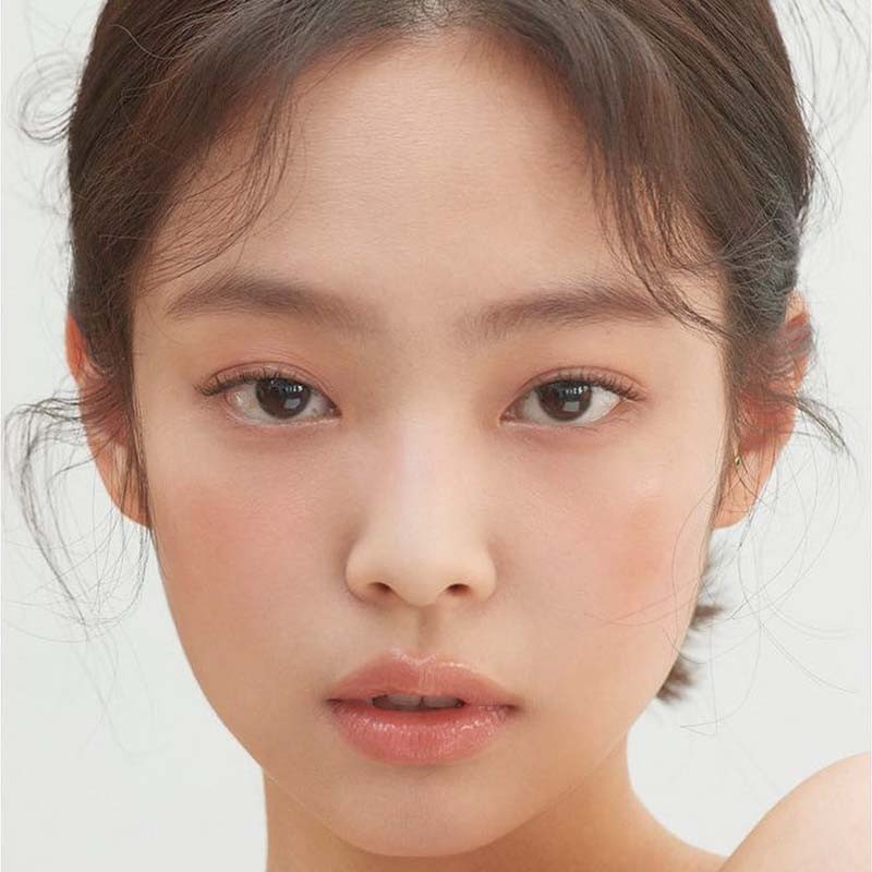 Jennie trông tràn đầy sức sống với make-up tự nhiên. Jennie trông tràn đầy sức sống với make-up tự nhiên.