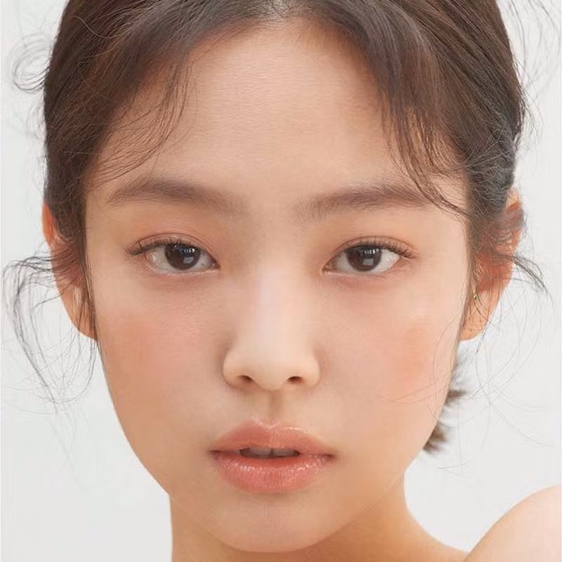 Jennie trông tràn đầy sức sống với make-up tự nhiên. Jennie trông tràn đầy sức sống với make-up tự nhiên.