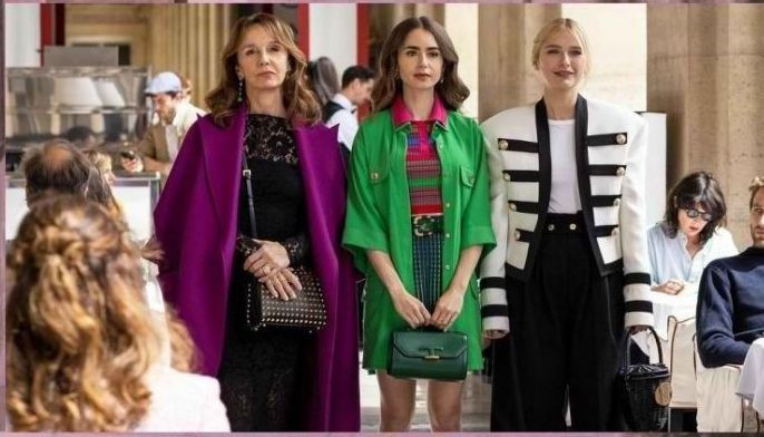 Code màu Viva Magenta xuất hiện trong phim Emily In Paris.