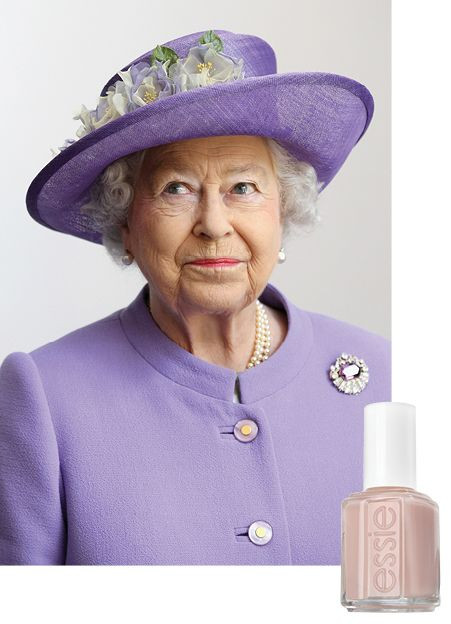 Từ năm 1989, nữ hoàng đã gắn bó với màu hồng nude “BalleSlippers” của Essie.