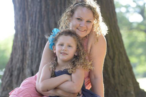 Bé Tyla và mẹ. Ảnh: SWNS