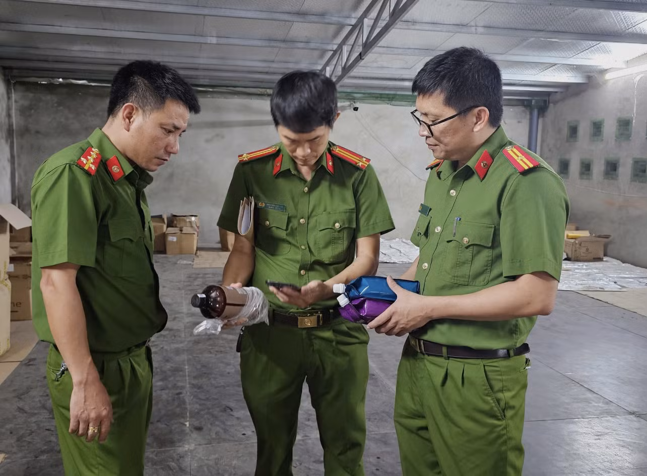 Các sản phẩm mỹ phẩm tại cửa hàng kinh doanh của ông Vương không có chứng từ chứng minh nguồn gốc xuất xứ
