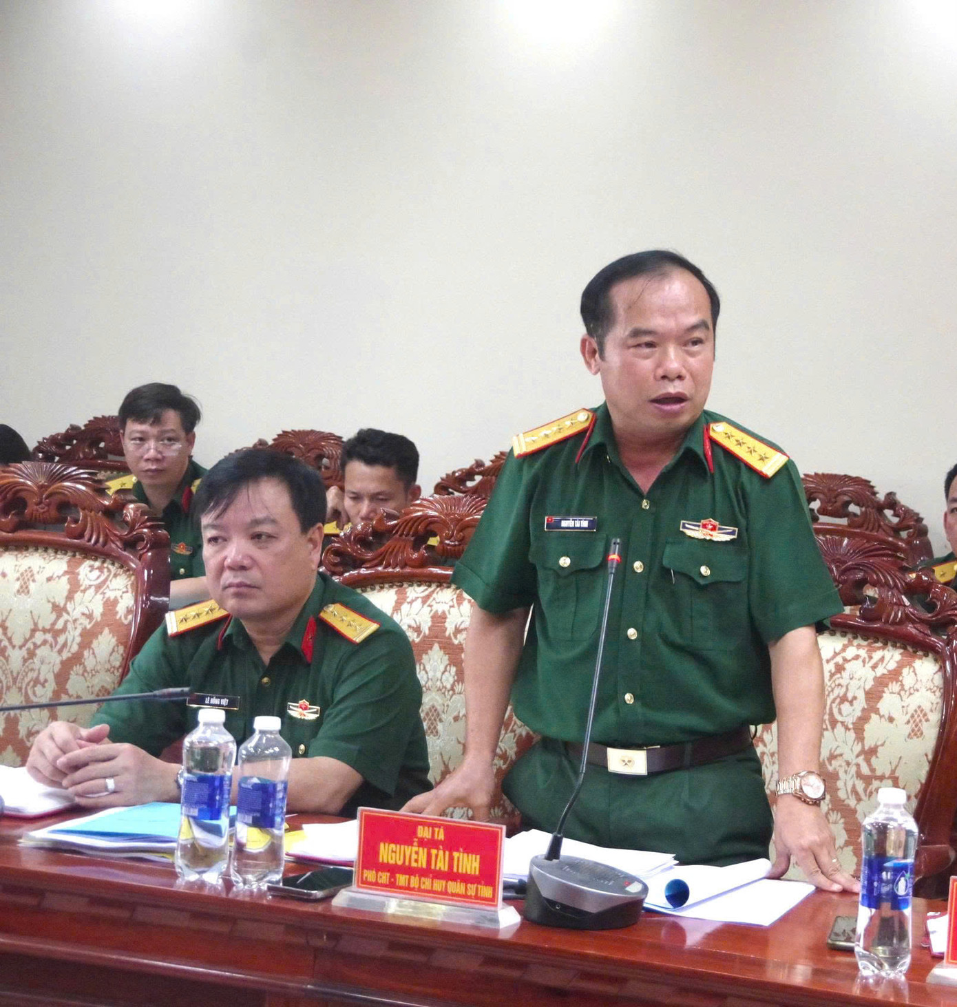 Đại tá Nguyễn Tài Tình phát biểu nhận nhiệm vụ mới. Đại tá Nguyễn Tài Tình phát biểu nhận nhiệm vụ mới.