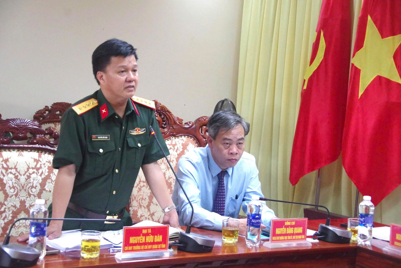 Đại tá Nguyễn Hữu Đàn phát biểu tại hội nghị. Đại tá Nguyễn Hữu Đàn phát biểu tại hội nghị.