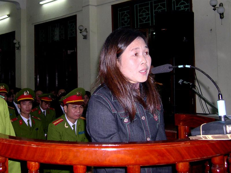 Bị cáo Trần Thị Ánh trước vành móng ngựa. Ảnh: Tùng Duy. Bị cáo Trần Thị Ánh trước vành móng ngựa. Ảnh: Tùng Duy.