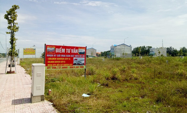 Vụ hơn 7500m2 đất công bị phân lô: Doanh nghiệp bắt tay nhau bán đất công ảnh 8 Vụ hơn 7500m2 đất công bị phân lô: Doanh nghiệp bắt tay nhau bán đất công ảnh 8