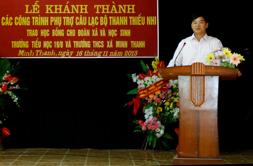 Bí thư Đảng ủy, Chủ tịch Hội đồng nhân dân xã Ma Triệu Phú phát biểu tại chương trình