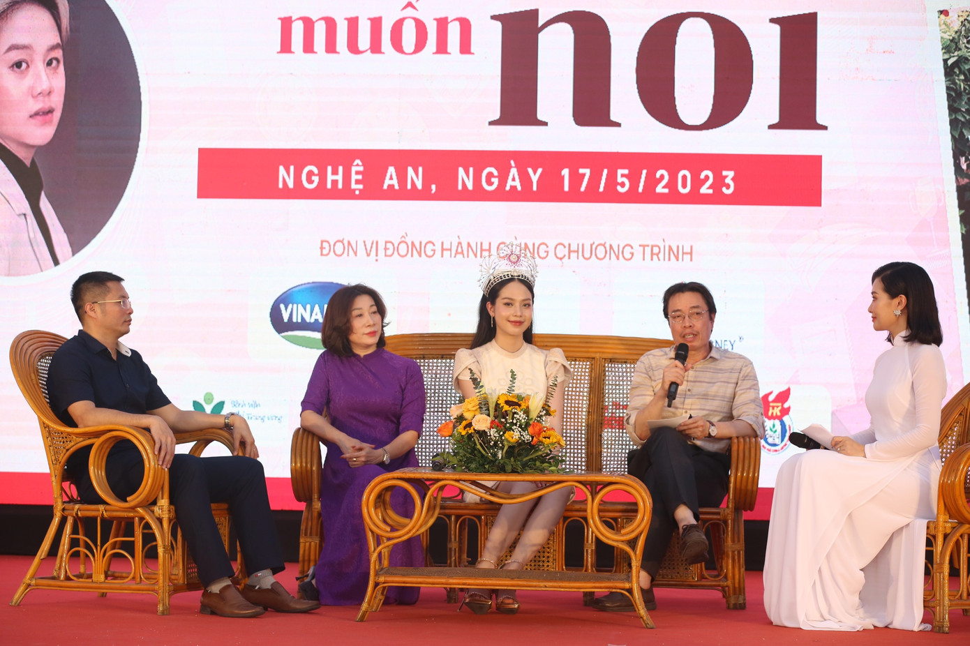 Ông Đặng Hoa Nam thông tin tại Diễn đàn Ông Đặng Hoa Nam thông tin tại Diễn đàn