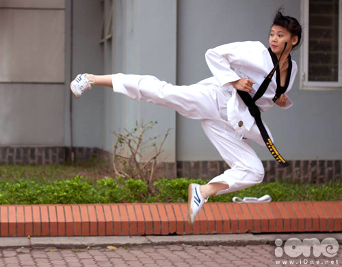 Bích Ngọc hiện là nữ sinh giỏi võ nhất Học viện Cảnh sát Nhân dân, được nhiều người biết tên, ngưỡng mộ. Ảnh: Thanh Bình