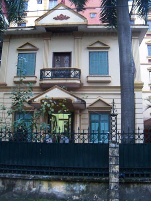 Nhà nghỉ xảy ra vụ án mạng kinh hoàng. Nhà nghỉ xảy ra vụ án mạng kinh hoàng