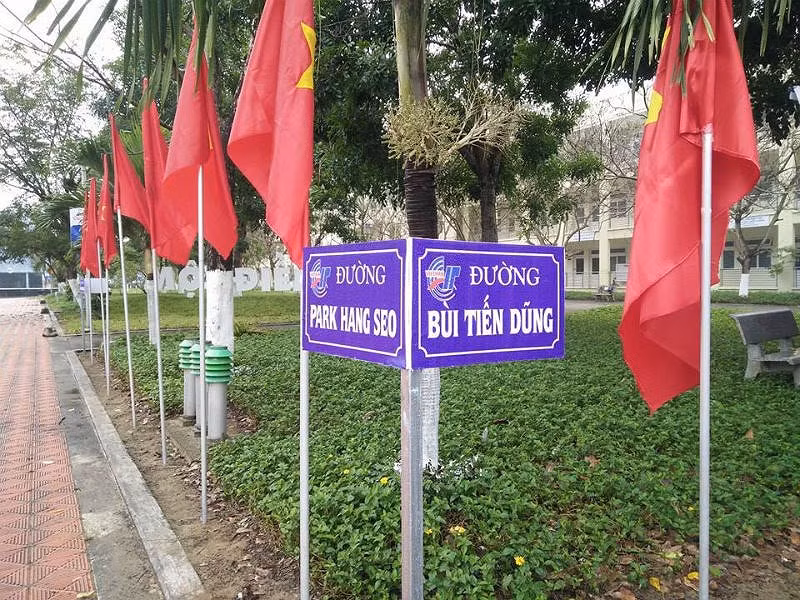 Trường đặt 'tên đường' theo tên HLV Park Hang Seo và đội U23 Việt Nam ảnh 1