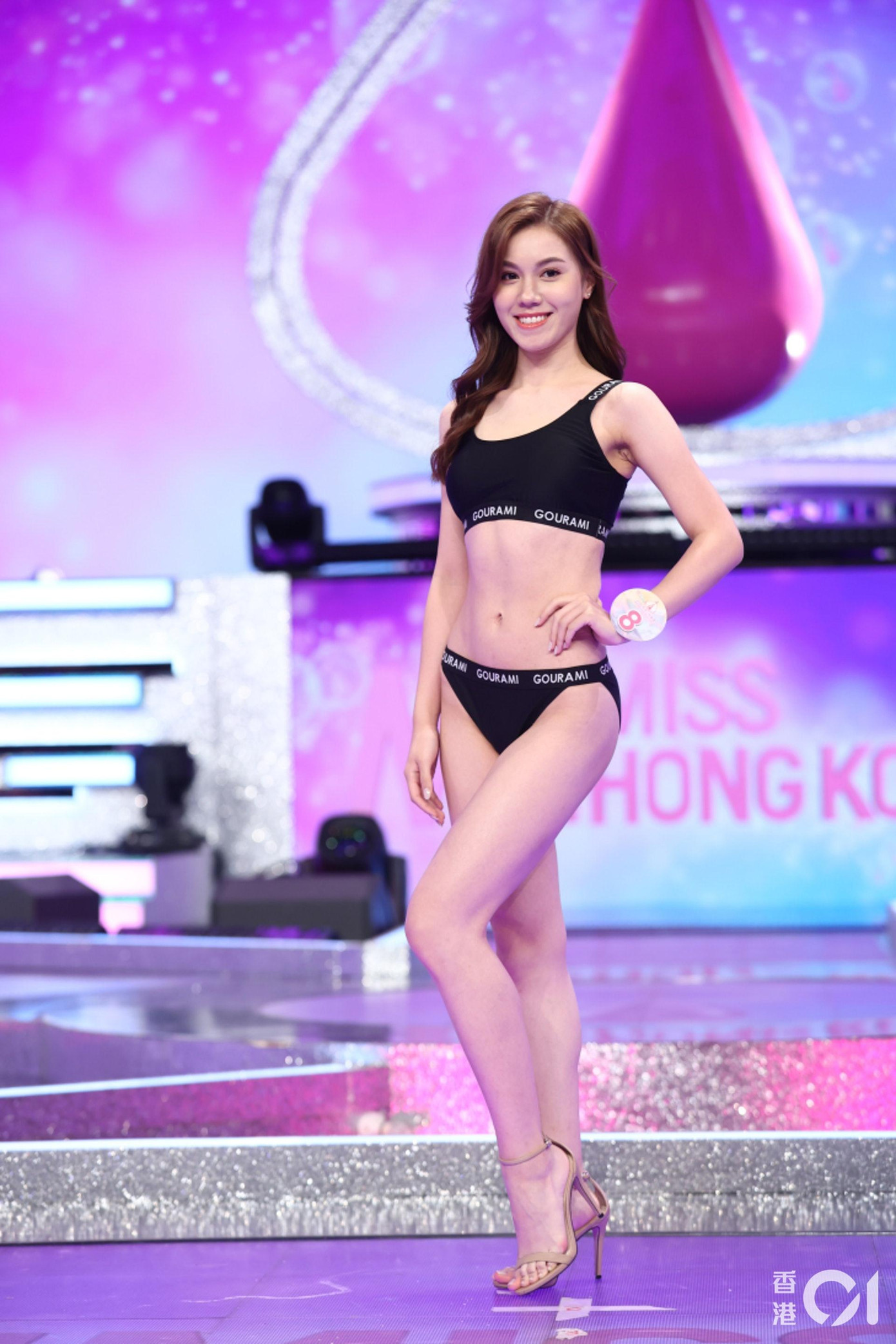 Người đẹp 22 tuổi sở hữu chiều cao 1,7m cùng vóc dáng mảnh mai, quyến rũ với số đo hình thể: 85-60-89.