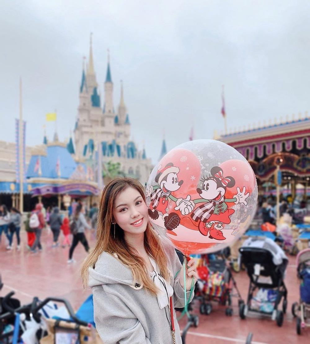 Người đẹp chia sẻ cô có ước mơ trở thành bác sĩ. Với việc giành vương miện Hoa hậu Hong Kong 2021, Tống Uyển Dĩnh có cơ hội gia nhập TVB và tham gia các hoạt động trong làng giải trí.