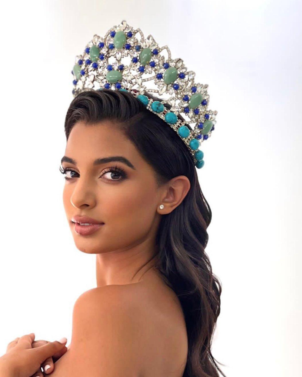 Nhan sắc của Celine Santos Frias nhận được sự ủng hộ, đồng tình rất lớn từ công chúng. Tân Hoa hậu sở hữu nhan sắc vô cùng xinh đẹp, kiều diễm.