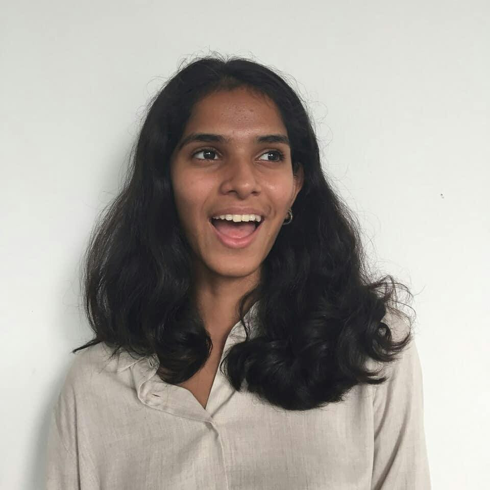 Ngay sau khi đăng quang, nhan sắc của Nadita Banna trở thành chủ đề bàn tán của cư cân mạng. Ngoại hình của cô được cho là kém sắc, thiếu nữ tính và nhạt nhoà so với Á hậu 1 cũng như các người đẹp khác.