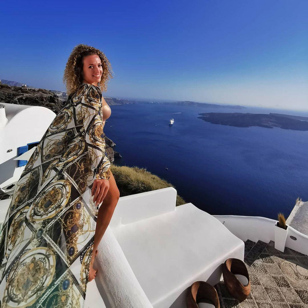 Jade sở hữu vẻ đẹp nóng bỏng và hoang dại.