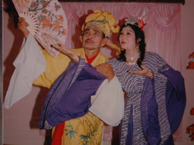 NSƯT Hồ Kiểng trong một vở kịch 