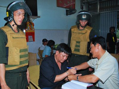 Bắt trùm cho vay lãi nặng Nguyễn Thanh Long